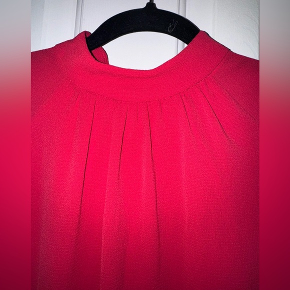 Maggy London Women's Petite Red Crepe Novelty Dress with Sleeve & Neck Shirring - Picture 5 of 15